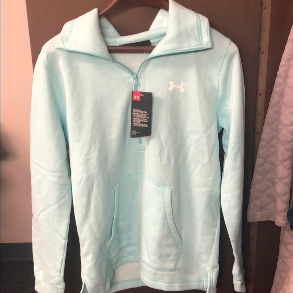 Under Armour pullover medium